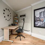 Elegant Flat With Garden In West End Apartment Edinburgh