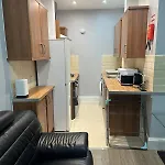 Centre Ground Floor 3 Bedroom 에든버러