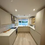 Cozy Corner 2 Bedroom House בית נופש *