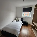 公寓 Stunning 3bed With Balcony And Free Parking *