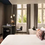 Hotel W