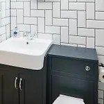 Chic 1bd Flat - Wviews Of Castle! アパート *