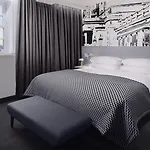 Hotel Radisson Blu Hotel, Centre 4*