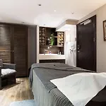 Hotel Radisson Blu Hotel, Centre 4*