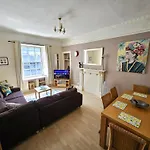 Charming 2bd Flat 10 Minutes To Castle *