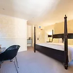 Grove House מלון 4*