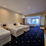 Park View House 3*