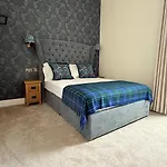 Armadillo Guest House- Adults Only * Edinburgh
