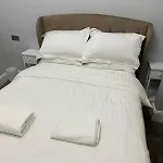 Centre Ground Floor 3 Bedroom *