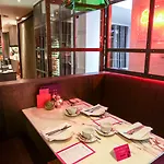 虎皮百合酒店