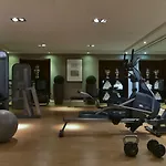 爱丁堡辉盛阁国际公寓 4*