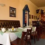 Hotel The Guards 3*