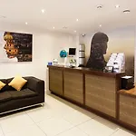 Staycity West End Hotel 4*