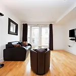 Staycity West End Hotel