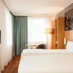 Отель Ibis Centre South Bridge - Royal Mile