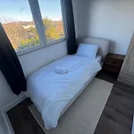 דירה 4br Near Airport & Centre Free Parking אדינבורו