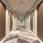 Hampton By Hilton West End 3*