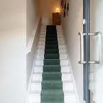 Apartman Stunning Upper In The City! *