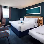 Travelodge Waterloo Place فندق إدنبرة