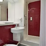 Travelodge Waterloo Place 3*