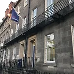 Travelodge Queen Street