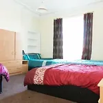 Lauriston Roomz Hotel 2*