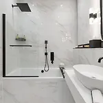Luxury Georgian Retreat - Hot Tub - Patio *