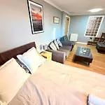Pilrig - Fast Wifi And Parking Available 아파트 에든버러