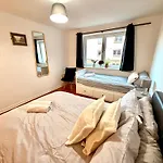 Pilrig - Fast Wifi And Parking Available 아파트 *