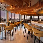 Hotel W 5*