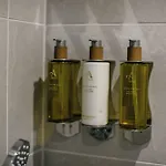 Apartahotel 33 Castle Terrace 4*