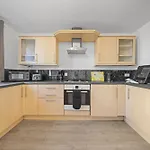 Lauriston 1 Bedroom - *