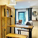 Lejlighed Stylish Loft With Patio Near Royal Mile Fits 4 Edinburgh