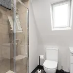 Free Parking | Sleeps 4 | 1 Bedroom | Great Area Edimburgo