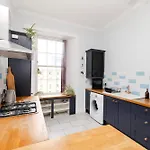 Chic And Stylish 2-bedroom Near Centre * 爱丁堡