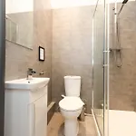 Chic And Stylish 2-bedroom Near Centre 爱丁堡