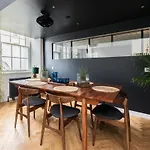 Leith Hospital - A Boutique Family Let In Leith *