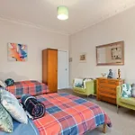 Spacious And Daire *
