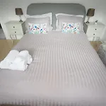 Two Bd House With Private Parking * Edinburg