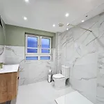 2-bedroom With Free Parking And Stunning Views