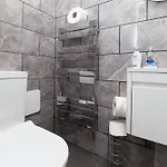Luxurious Townhouse With Hot Tub Appartement