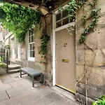 Apartamento Hamilton Place - Beautiful And With Private Entrance Sleeps 4 Edimburgo