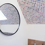 Bright & Airy Mezzanine Loft In - Flat 4, Elgin House شقة *
