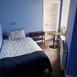 Flat ホームステイ