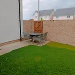 Entire 3 Bedroom House In Suburban Area
