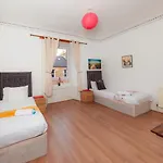 Lovely 2 Bdrm * אדינבורו