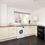 Morningside 2-bedroom - Ground Floor *