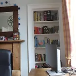 Charming Flat For Couples & Families