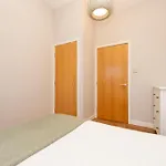 Stylish 2-bedroom In Leith Appartement *
