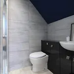 West Luxury 5 Bedroom *